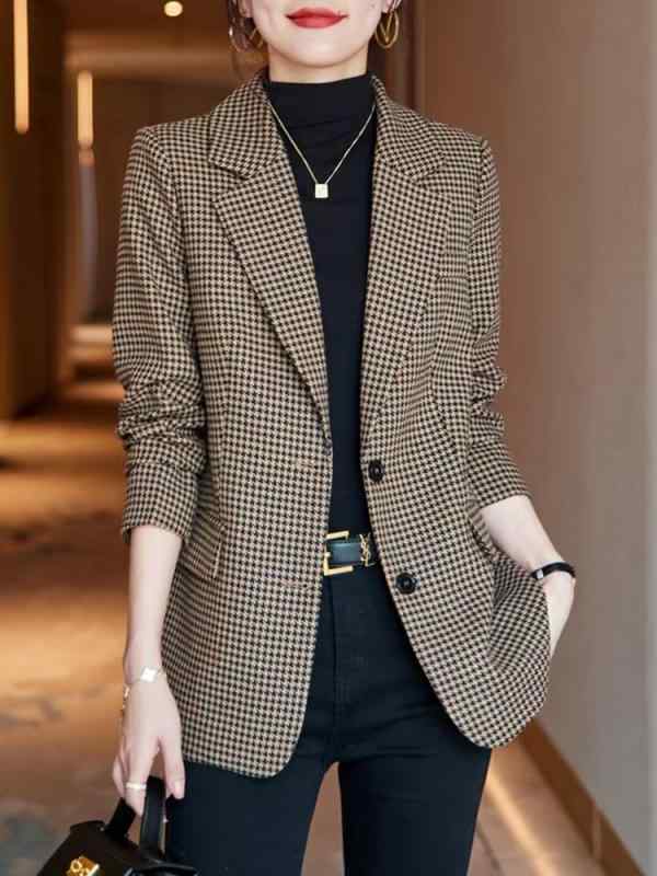 春 コーデ レディース ファッション オシャレ カワイイ シンプル きれいめ ナチュラル 上品カジュアル 婦人服 ホワイト カラー スリム 千鳥格子 スーツ ジャケット ウール トップス