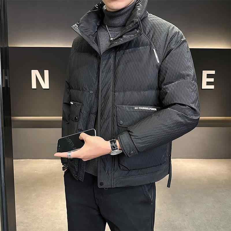 春 コーデ メンズ 用 服 シンプル ファッション オシャレ 大人 かっこいい 大きいサイズ ストリート 紳士服 ビッグポケット スタンドカラー レター カジュアル コート ライト シンプル ダック ダウン