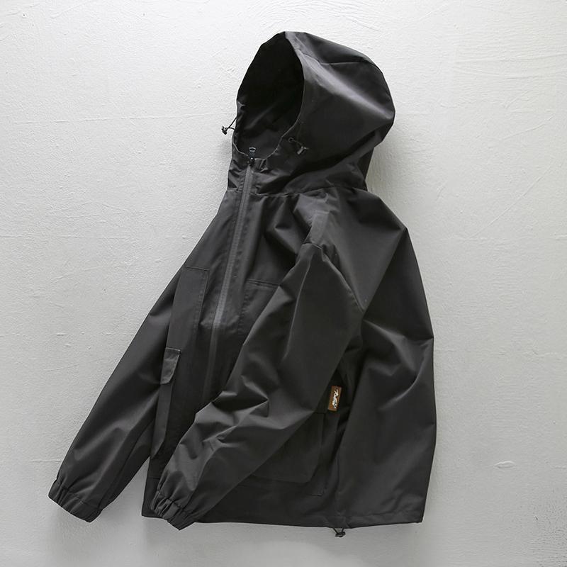 春 コーデ メンズ 用 服 シンプル ファッション オシャレ 大人 かっこいい 大きいサイズ ストリート 紳士服 マウンテン ジャケット フード付き 登山 アメリカン ブラック カジュアル ワークウェア クリップ