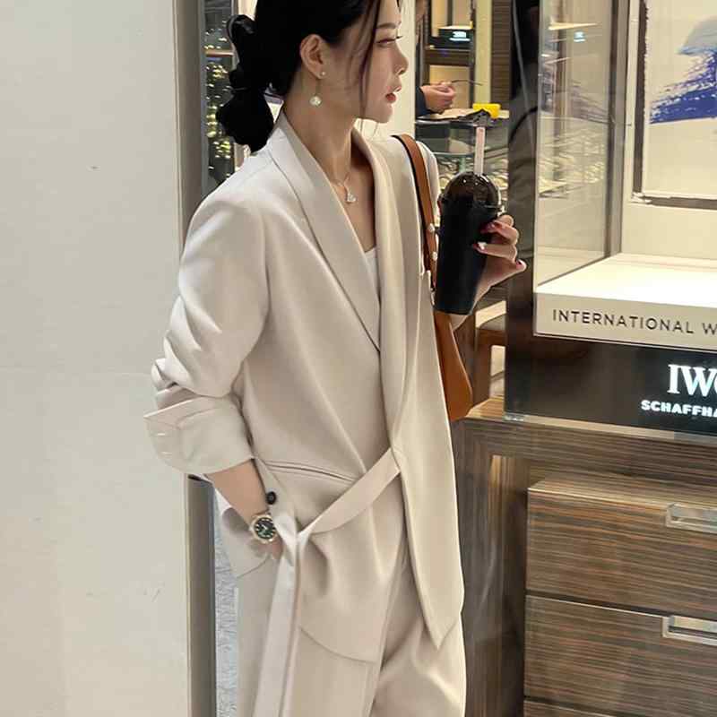 春 コーデ レディース 流行り物 オシャレ 個条 カワイイ コーデ 分かりやすい 好いたらしい 自然的 雅びやか心地よい 用   黒 スポーツジャケット背広 心地よい 白いこと 背広