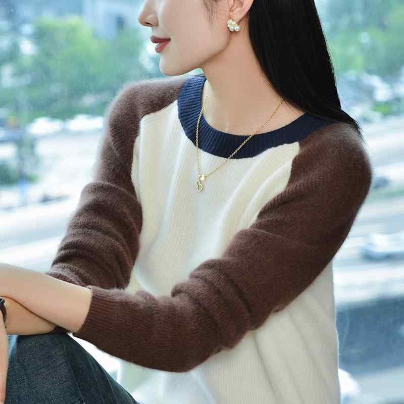 春 コーデ レディース ファッション オシャレ カワイイ シンプル きれいめ ナチュラル 上品カジュアル 婦人服 セーター ラウンドネック ウール 厚手 柔らかい ニット レイヤリング シャツ