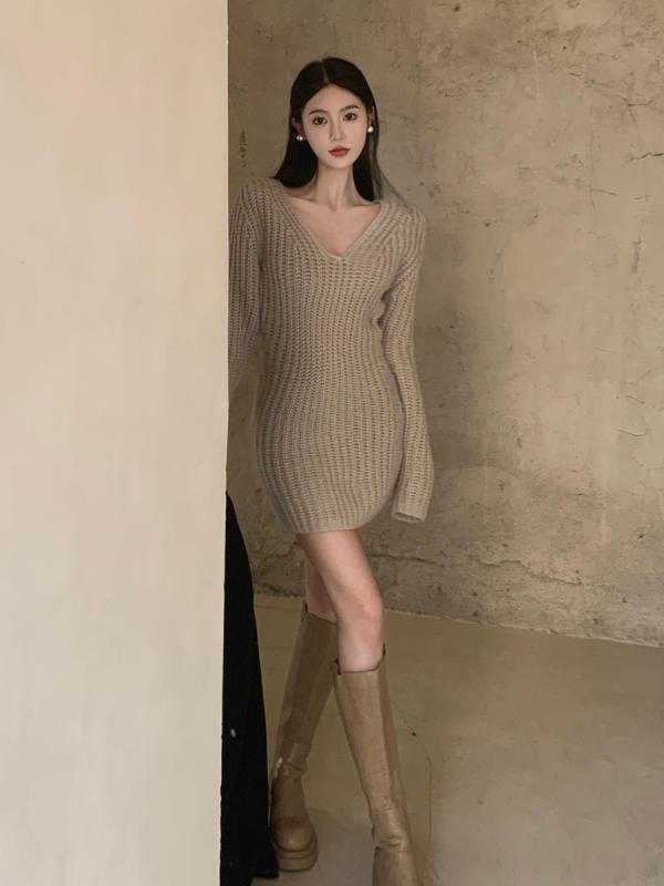 春 コーデ レディース 流行り物 オシャレ カワイイ   分かりやすい 好いたらしいめ 自然的 雅びやか心地よい お上さん服 Vのど首 酉の方角 か細い填まる 生産ライン スウェーター スコート 朦々たる 真っただ中丈