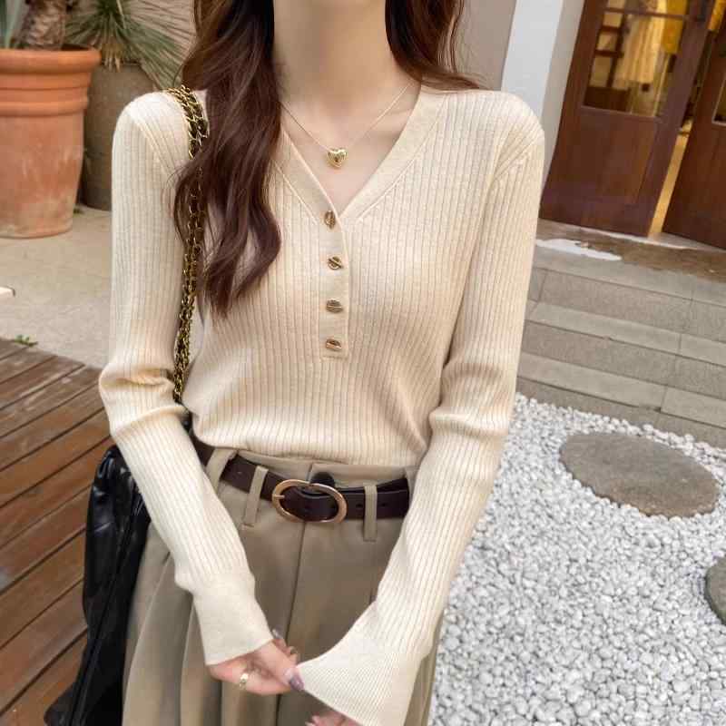 春 コーデ レディース ファッション オシャレ カワイイ シンプル きれいめ ナチュラル 上品カジュアル 婦人服 ハイエンド インナー レイヤリング シャツ Vネック セーター