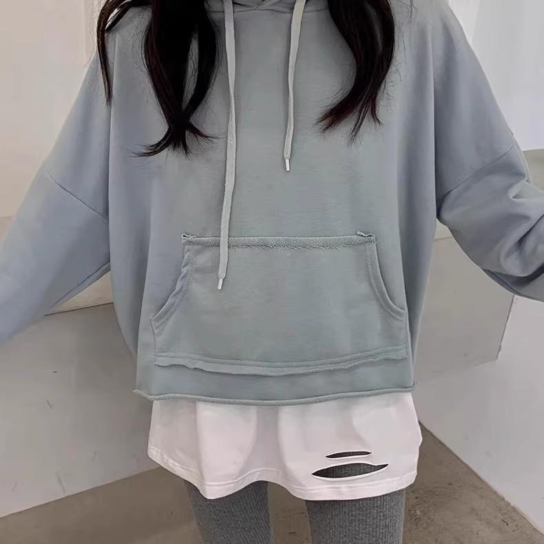 春 コーデ レディース ファッション オシャレ カワイイ シンプル きれいめ ナチュラル 上品カジュアル 婦人服 スウェットシャツ 白 ベース レイヤー 裾 スカート 9,767円