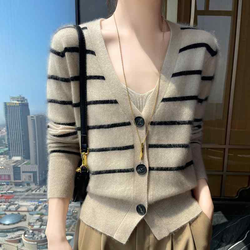 春 コーデ レディース 流行り物 オシャレ カワイイ   分かりやすい 好いたらしいめ 自然的 雅びやか心地よい お上さん服 縞模様 スウェーター ジレー Vのど首 上衣 ジレー編み物 アウタートップス