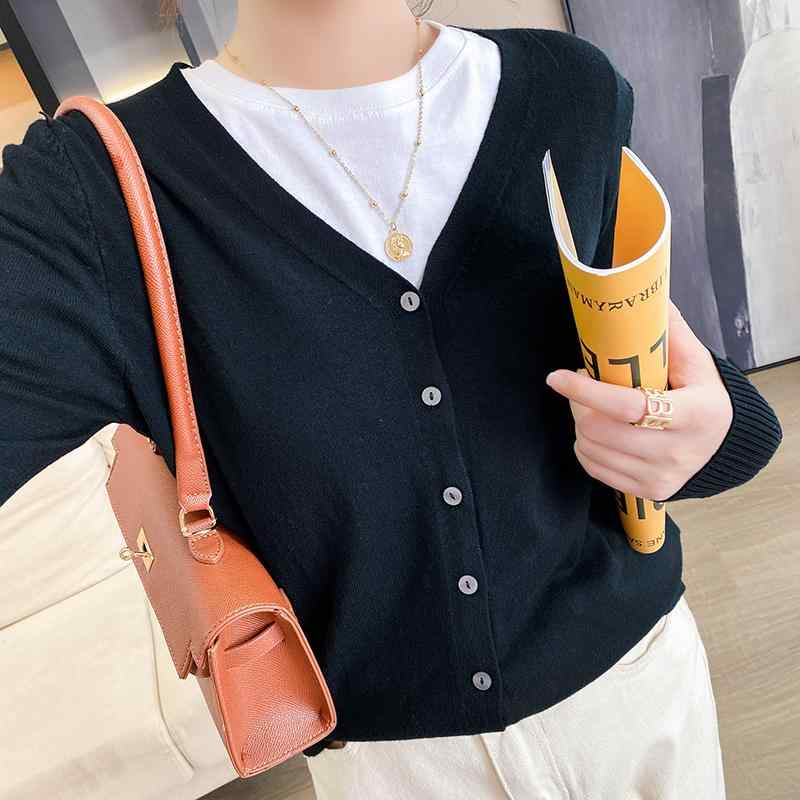 春 コーデ レディース ファッション オシャレ カワイイ シンプル きれいめ ナチュラル 上品カジュアル 婦人服 黒 Vネック セーター カーディガン 薄手 スリム ジャケット トップス