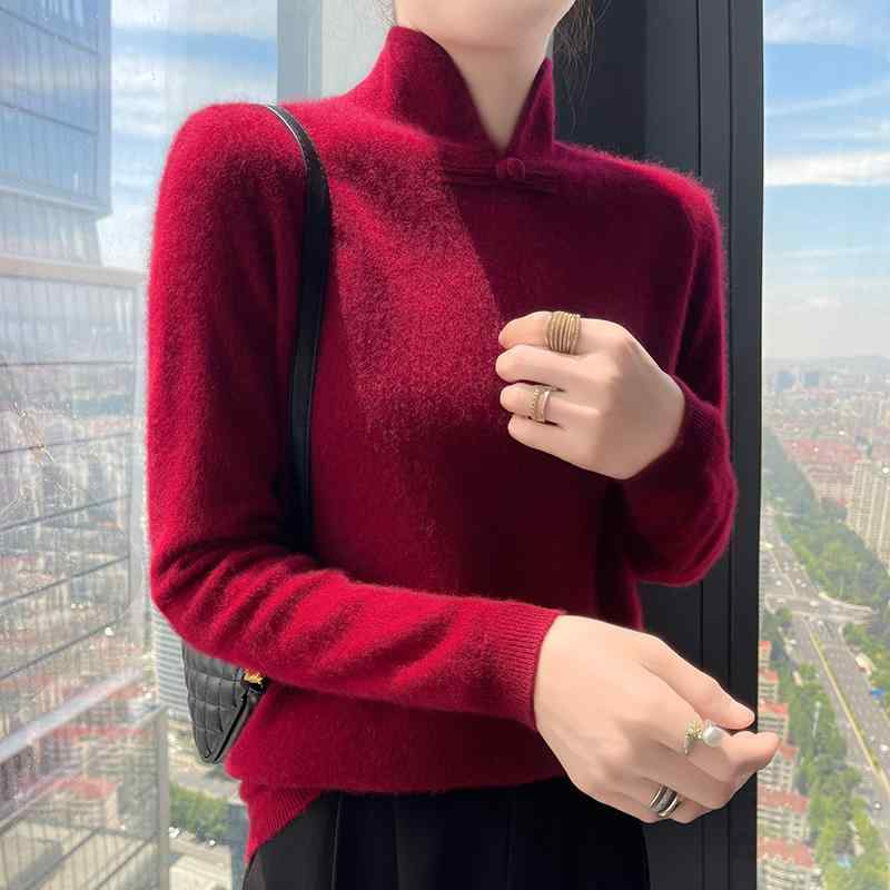 春 コーデ レディース ファッション オシャレ カワイイ シンプル きれいめ ナチュラル 上品カジュアル 婦人服 スタンドカラー セーター ニット レイヤリング プレート ボタン プルオーバー ウール
