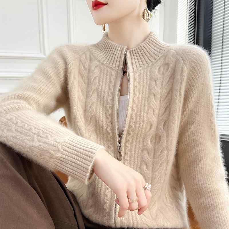 春 コーデ レディース ファッション オシャレ カワイイ シンプル きれいめ ナチュラル 上品カジュアル 婦人服 ハーフ タートルネック ジッパー ニット カーディガン ツイスト セーター ジャケット ウール アウタートップス