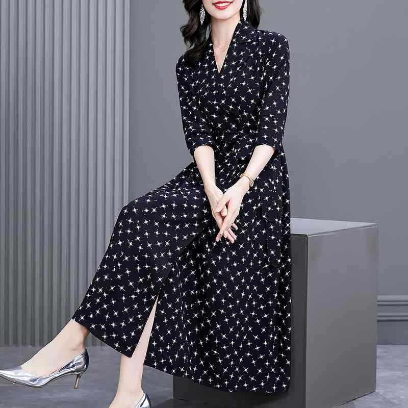 春 コーデ レディース ファッション オシャレ カワイイ シンプル きれいめ ナチュラル 上品カジュアル 婦人服 ハイエンド Vネック ワンピース ワイド ウエスト スカート