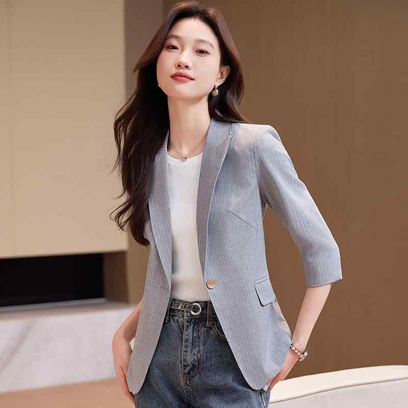春 コーデ レディース ファッション オシャレ カワイイ シンプル きれいめ ナチュラル 上品カジュアル 婦人服 グレー スーツ ジャケット 夏 ハイエンド トップス カジュアル |リコット