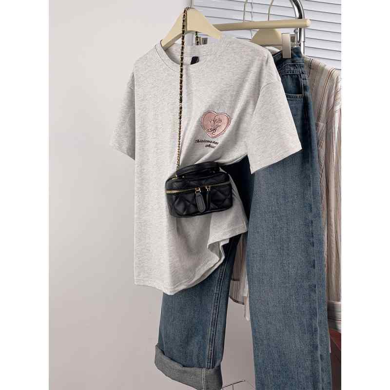 春 コーデ レディース ファッション オシャレ カワイイ シンプル きれいめ ナチュラル 上品カジュアル 婦人服 夏 グレー 半袖 Tシャツ レター カジュアル トップス ミドル丈