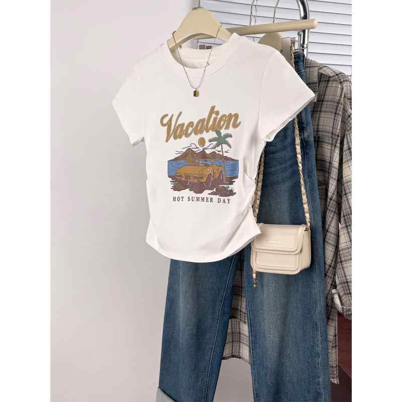 春 コーデ レディース ファッション オシャレ カワイイ シンプル きれいめ ナチュラル 上品カジュアル 婦人服 プリント 白 半袖 Tシャツ 夏 アメリカン クラシック スリム トップス