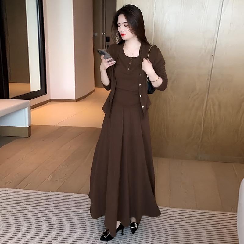 春 コーデ レディース 流行り物 オシャレ カワイイ   分かりやすい 好いたらしいめ 自然的 窈窕たる心地好い 成人女性服 背広 スコート 今めかしい 長袖 ジレー 限りない 心地好い スリー天下太平背広