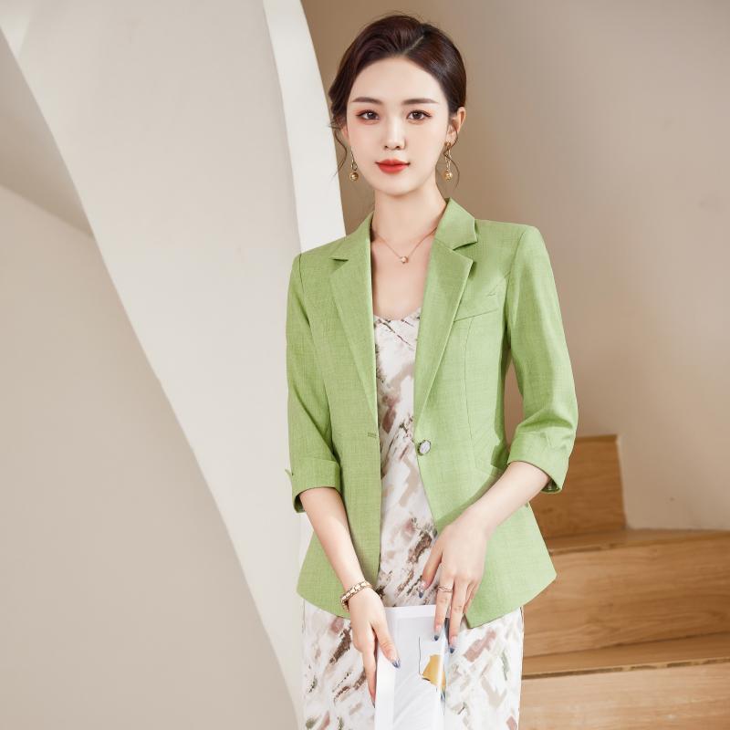 春 コーデ レディース ファッション オシャレ カワイイ シンプル きれいめ ナチュラル 上品カジュアル 婦人服 グリーン スーツ ジャケット ハイエンド トップス