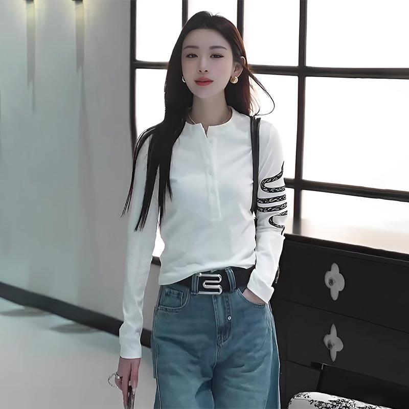 春 コーデ レディース ファッション オシャレ カワイイ シンプル きれいめ ナチュラル 上品カジュアル 婦人服 スリム 長袖 Tシャツ ハイエンド トップス