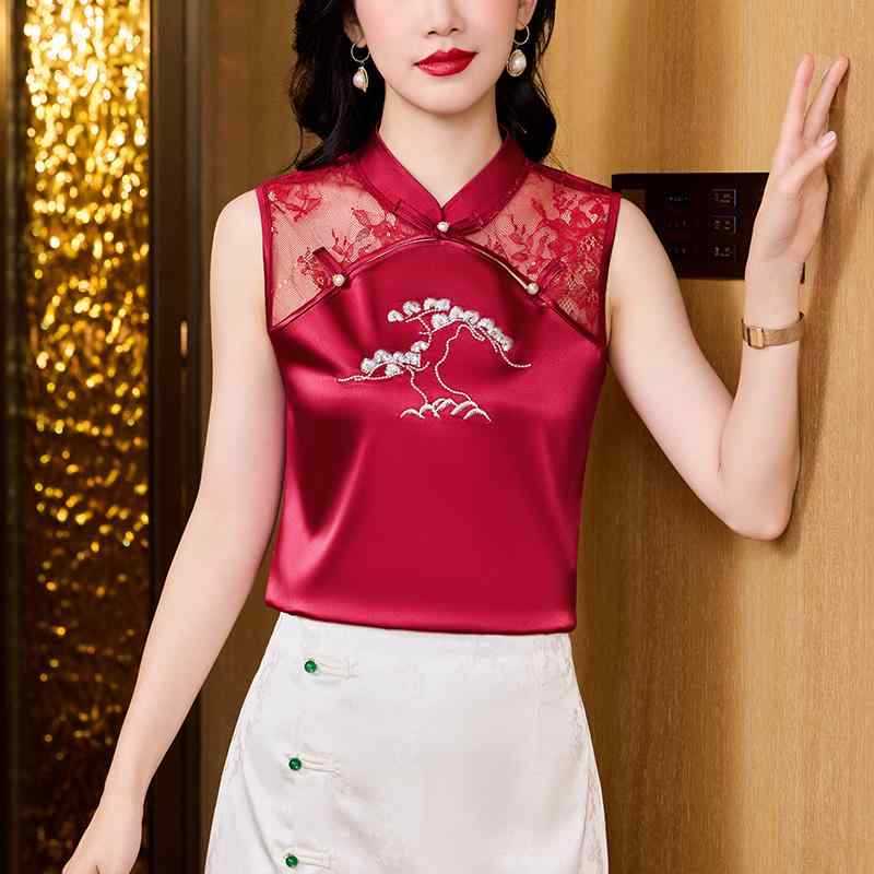 春 コーデ レディース ファッション オシャレ カワイイ シンプル きれいめ ナチュラル 上品カジュアル 婦人服 レース サテン ベスト ビーズ キャミソール トップス
