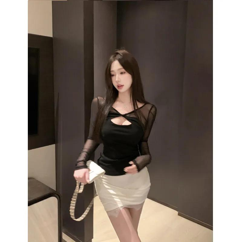 春 コーデ レディース ファッション オシャレ カワイイ シンプル きれいめ ナチュラル 上品カジュアル 婦人服 メッシュ 長袖 Vネック Tシャツ スリムフィット トップス 5,920円