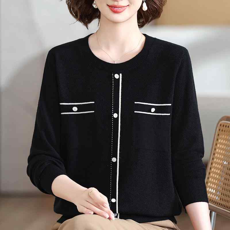 春 コーデ レディース ファッション オシャレ カワイイ シンプル きれいめ ナチュラル 上品カジュアル 婦人服 トップス 西洋風 ニット セーター ゆったり フェイク ポケット レイヤリング シャツ