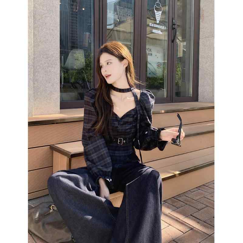 春 コーデ レディース ファッション オシャレ カワイイ シンプル きれいめ ナチュラル 上品カジュアル 婦人服 スクエアネック チェック柄 長袖 シャツ スリムフィット プリーツ トップス