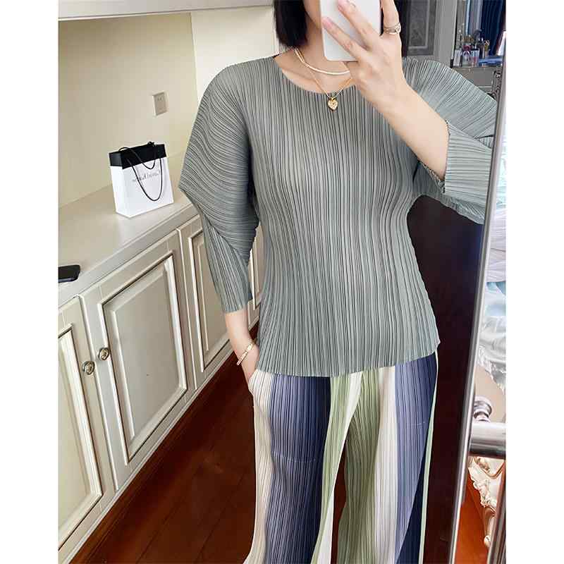 春 コーデ レディース ファッション オシャレ カワイイ シンプル きれいめ ナチュラル 上品カジュアル 婦人服 プリーツ トップス レッグ スリーブ クラシック ラウンドネック Tシャツ 夏 無地 |リコット