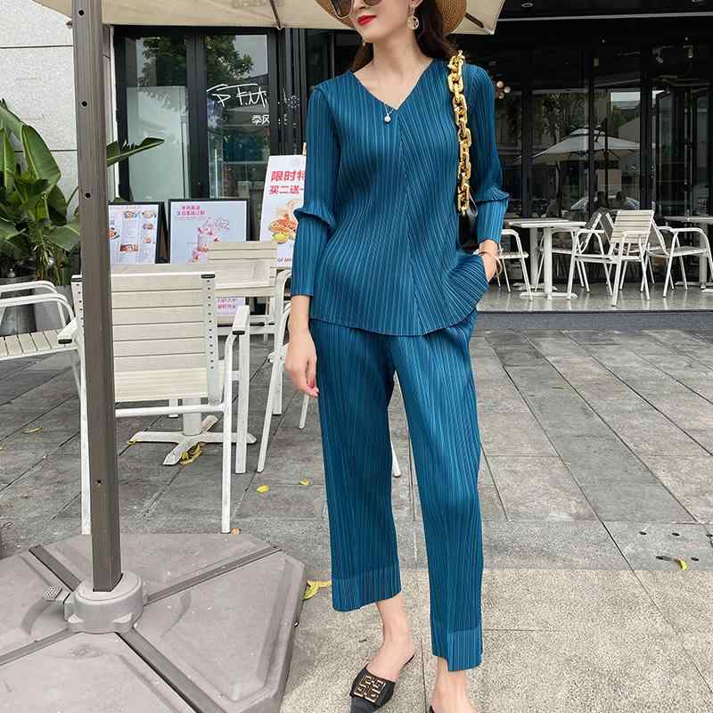 春 コーデ レディース ファッション オシャレ カワイイ シンプル きれいめ ナチュラル 上品カジュアル 婦人服 ハイエンド プリーツ スーツ 長袖 トップス スリム ストレート パンツ