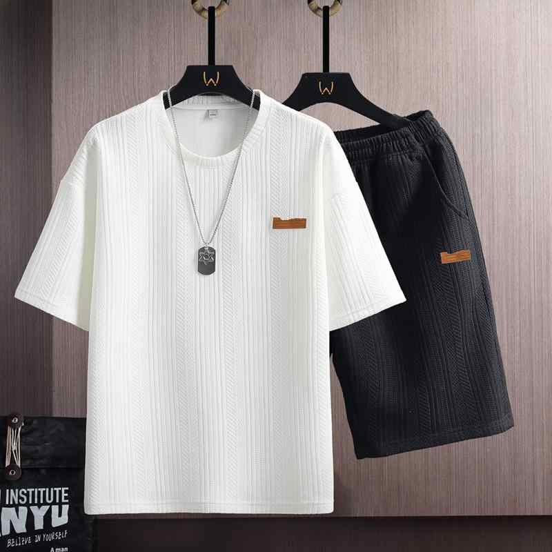 春 コーデ メンズ 用 服 シンプル ファッション オシャレ 大人 かっこいい 紳士服 スポーツ カジュアル 半袖 パンツ シャツ 無地 夏 カジュアル 通勤スタイル 重ね着コーデ ゆったりシルエット 快適フィット 動きやすい デイリー