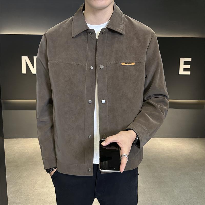 春 コーデ メンズ 用 服 分かりやすい 流行り物 オシャレ 成年者 かっこいい 成人男性服 上衣 ハイエンド 秋 PUなめし革上衣   心地好い 通い表現スタイル 重ね着コーデ ゆったり影ぼうし 軽アウター