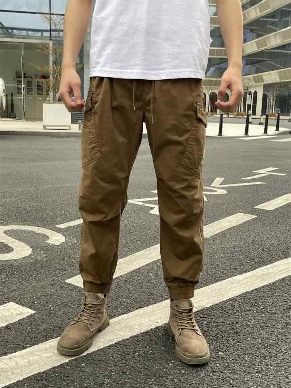 春 コーデ メンズ 用 服 シンプル ファッション オシャレ 大人 紳士服 アウトドア スポーツ カジュアル パンツ ブラウン スリムフィット カジュアル 通勤スタイル 重ね着コーデ ゆったりシルエット 快適フィット 動きやすい デイリー