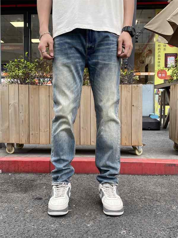 春 コーデ メンズ 用 服 シンプル ファッション 大人 紳士服 カジュアル ストレート スリム ジーンズ パンツ ブルー ハイエンド カジュアル 通勤スタイル 重ね着コーデ ゆったりシルエット 快適フィット 動きやすい デイリー
