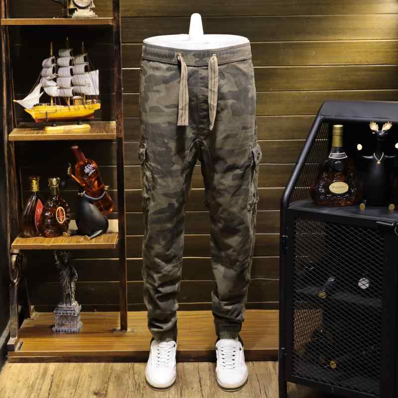 春 コーデ メンズ 用 服 シンプル 大人 紳士服 アウトドア カジュアル ゆったり ポケット 迷彩 デニム パンツ ミリタリースタイル カジュアル 通勤スタイル 重ね着コーデ ゆったりシルエット 快適フィット 動きやすい デイリー