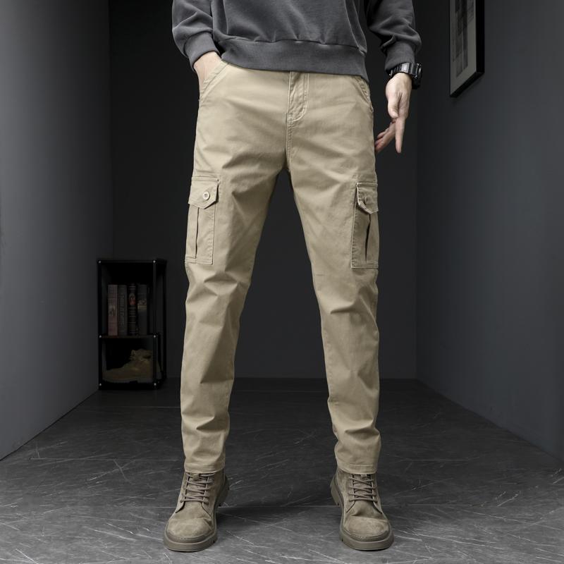 春 コーデ メンズ 用 服 シンプル ファッション オシャレ 大人 紳士服 アウトドア カジュアル パンツ ミリタリースタイル カーキ カジュアル 通勤スタイル 重ね着コーデ ゆったりシルエット 快適フィット 動きやすい デイリー