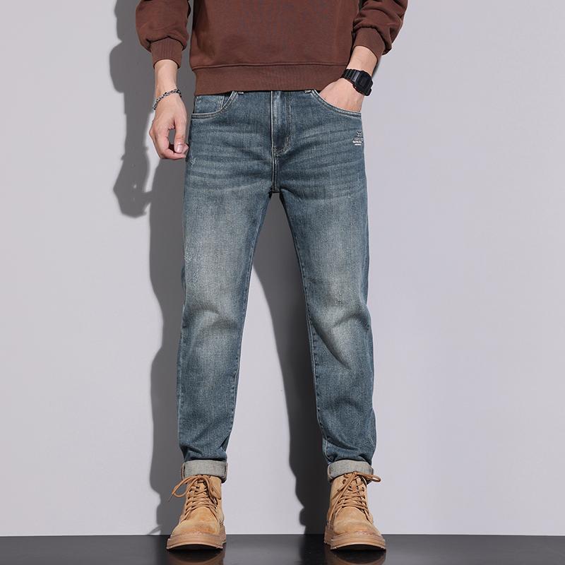 春 コーデ メンズ 用 服 シンプル ファッション 大人 紳士服 カジュアル ストレート スリム 快適 ジーンズ パンツ 伸縮性 ストレッチ 春秋 カジュアル 通勤スタイル 重ね着コーデ ゆったりシルエット 快適フィット 動きやすい デイリー
