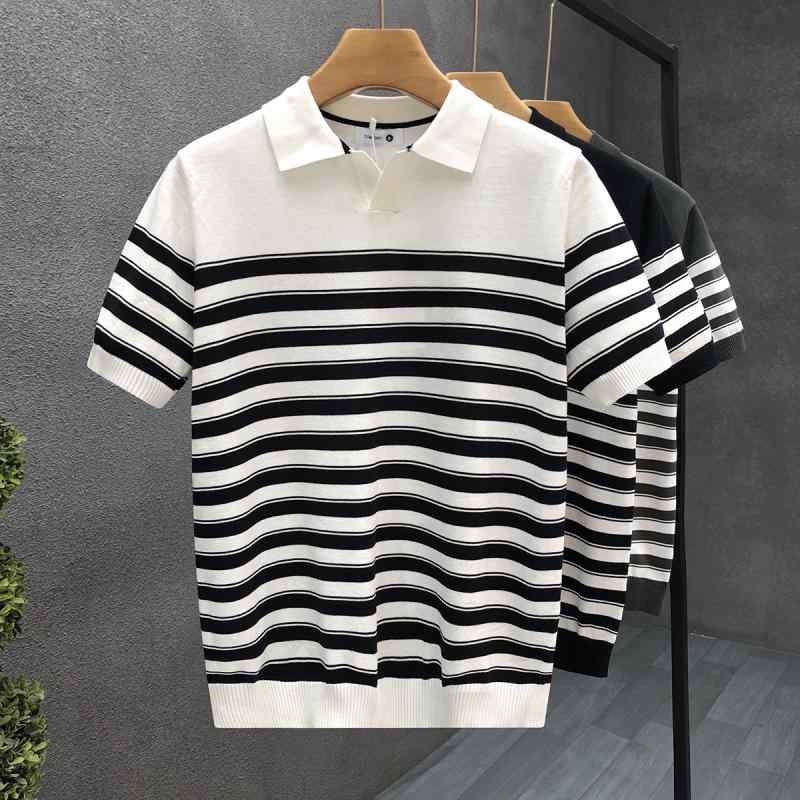 春 コーデ メンズ 用 服 シンプル ファッション オシャレ 大人 かっこいい 紳士服 半袖 ニット セーター ビジネス ストライプ 夏 カジュアル 通勤スタイル 重ね着コーデ ゆったりシルエット 着 デイリーウェア 街歩きスタイル