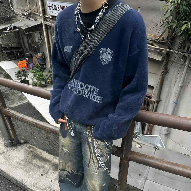 春 コーデ メンズ 用 服 シンプル 大人 紳士服 アメリカン カジュアル ゆったり プルオーバー Vネック ニット セーター 秋 カジュアル 通勤スタイル 重ね着コーデ ゆったりシルエット 着 デイリーウェア 街歩きスタイル