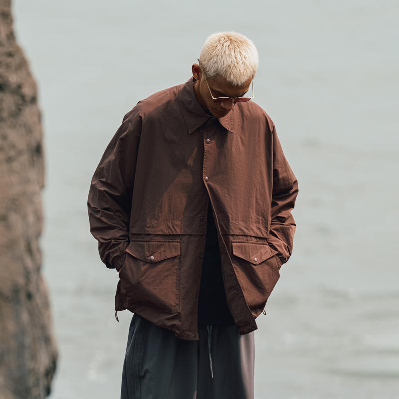 春 コーデ メンズ 用 服 シンプル ファッション オシャレ 大人 かっこいい 紳士服 アウトドア ゆったり 長袖 マルチ ポケット ジャケット コート 無地 カジュアル 通勤スタイル 重ね着コーデ ゆったりシルエット 軽アウター|リコット