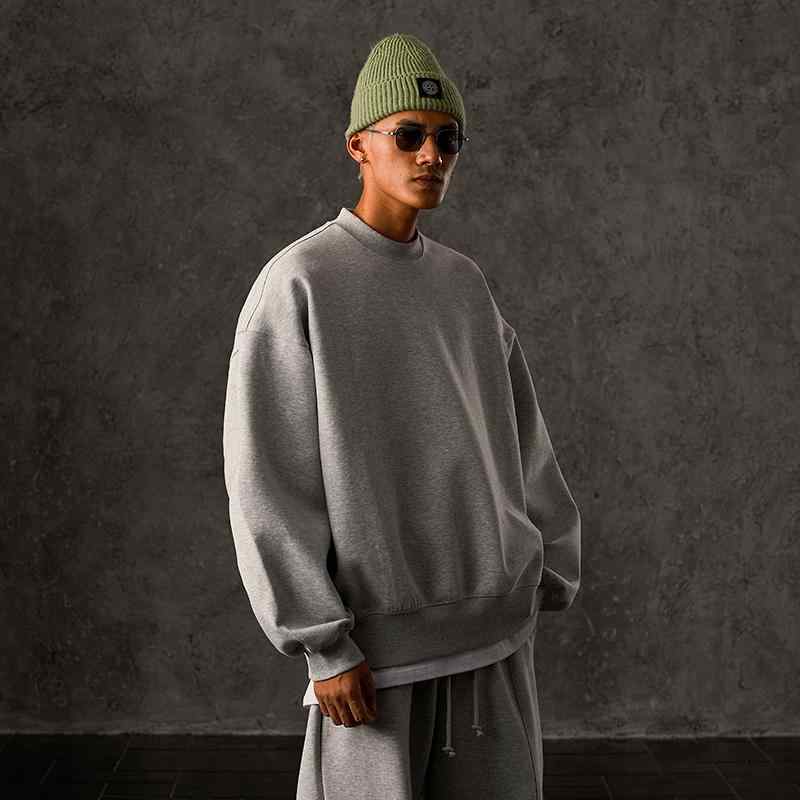 春 コーデ メンズ 用 服 分かりやすい 流行り物 オシャレ 成年者 かっこいい 成人男性服 ラウンド素っ首 無地 烏兎 トレーナー  心地好い 通い表現スタイル 重ね着コーデ ゆったり影ぼうし さらっと着 普段使い