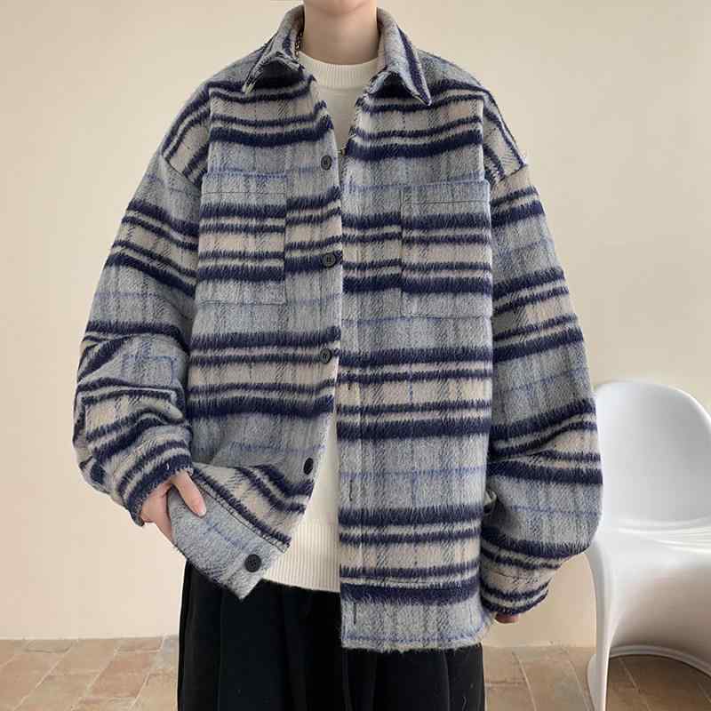 春 コーデ メンズ 用 服 シンプル ファッション オシャレ 大人 かっこいい 紳士服 カジュアル チェック ウール シャツ ジャケット コート 秋 カジュアル 通勤スタイル 重ね着コーデ ゆったりシルエット 軽アウター｜リコット