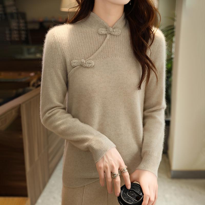 春 コーデ レディース ファッション オシャレ カワイイ シンプル きれいめ ナチュラル 上品カジュアル 婦人服 エスニック バックル ウール セーター プルオーバー クラシック スタンドカラー シャツ ニット 赤 ｜リコット