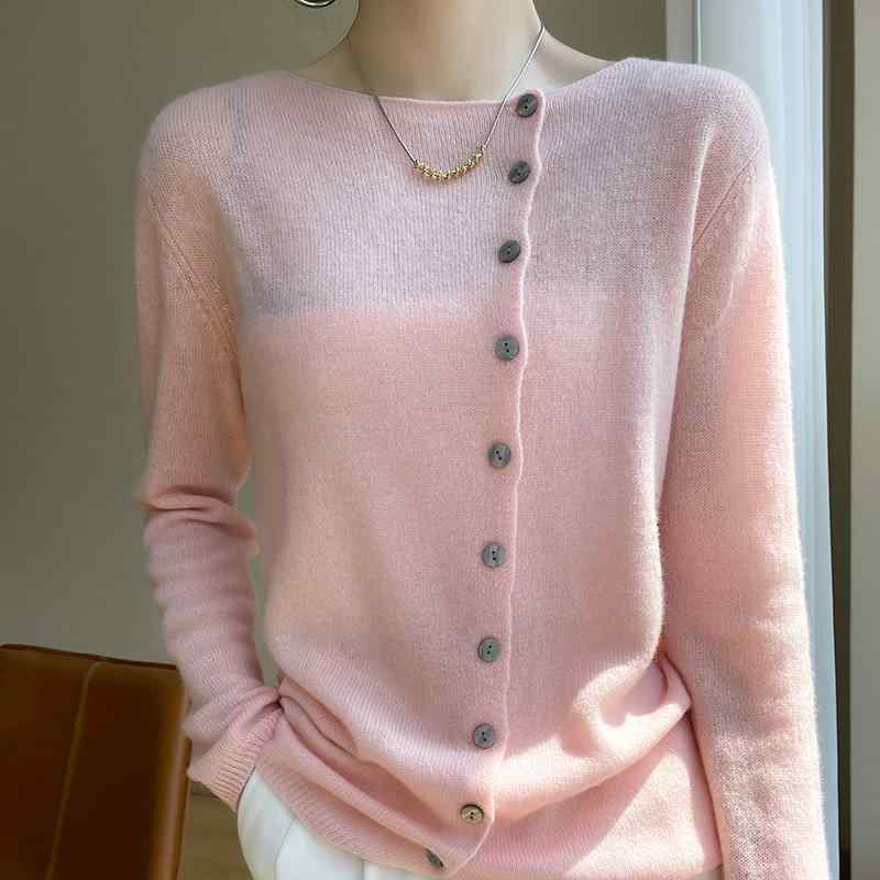春 コーデ レディース 流行り物 オシャレ カワイイ   分かりやすい 好いたらしいめ 自然的 雅びやか心地よい お上さん服 ラウンドのど首 ジレー ハイエンド ホンブルグ帽 編み物 長袖 曲がった名取り草 厚地の外套 薄っぺら アウターウェア