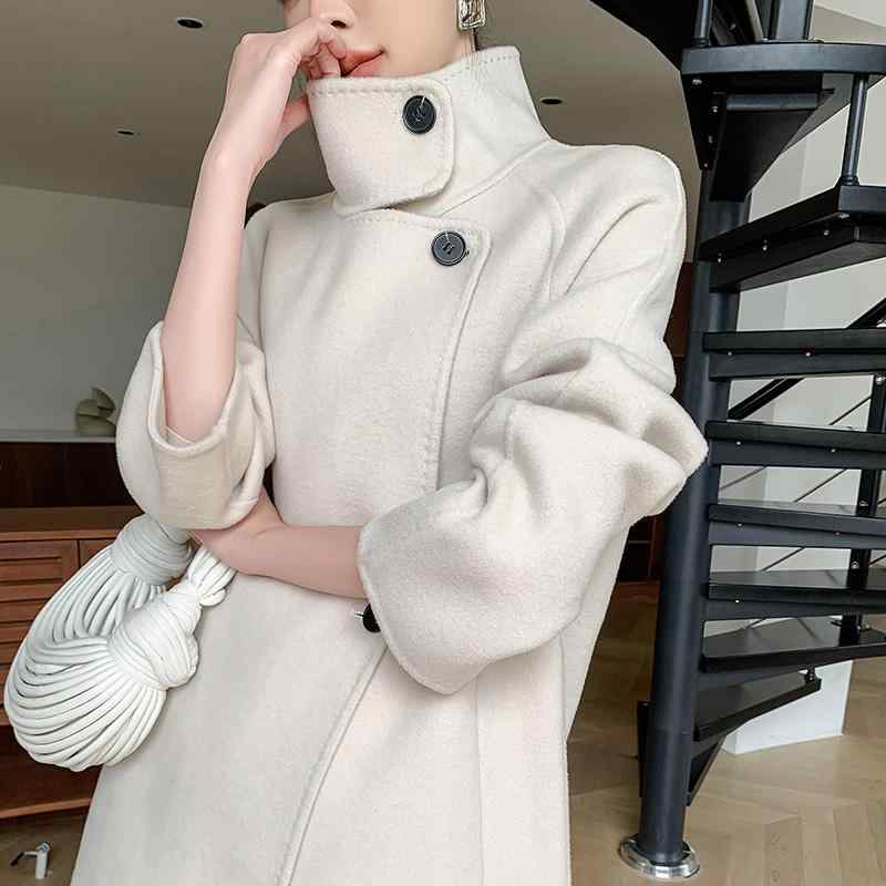 春 コーデ レディース 流行り物 オシャレ カワイイ   分かりやすい 好いたらしいめ 自然的 窈窕たる心地好い 成人女性服 白 厚地の外套 真っただ中丈 ハイエンド 影ぼうし 羊毛