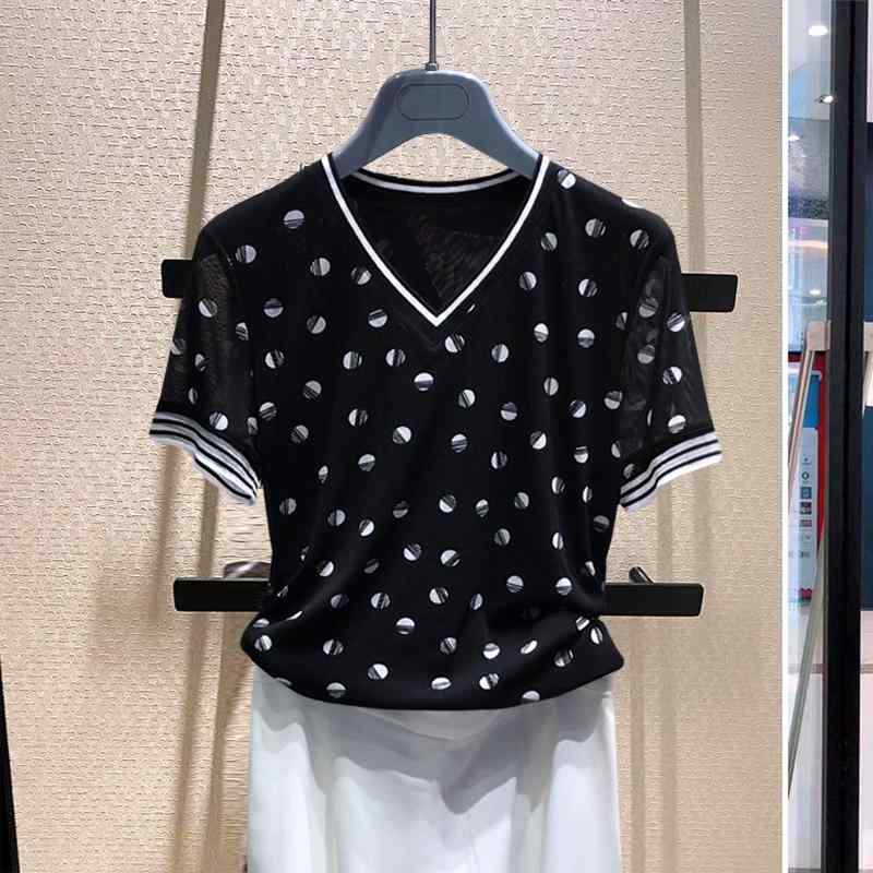 春 コーデ レディース ファッション オシャレ カワイイ シンプル きれいめ ナチュラル 上品カジュアル 婦人服 ホワイト カラー 夏 半袖 スリム メッシュ Vネック Tシャツ トップス