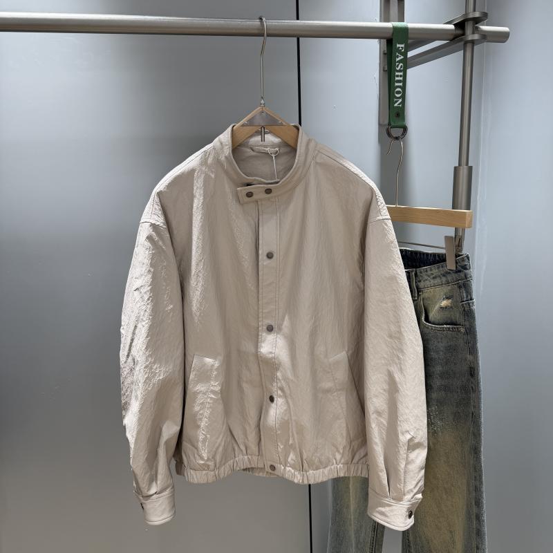 メンズ 流行り物 服 成人男性用   分かりやすい かっこいい 成年者 春コーデ  好いたらしい 照明ランプ色合い 上衣