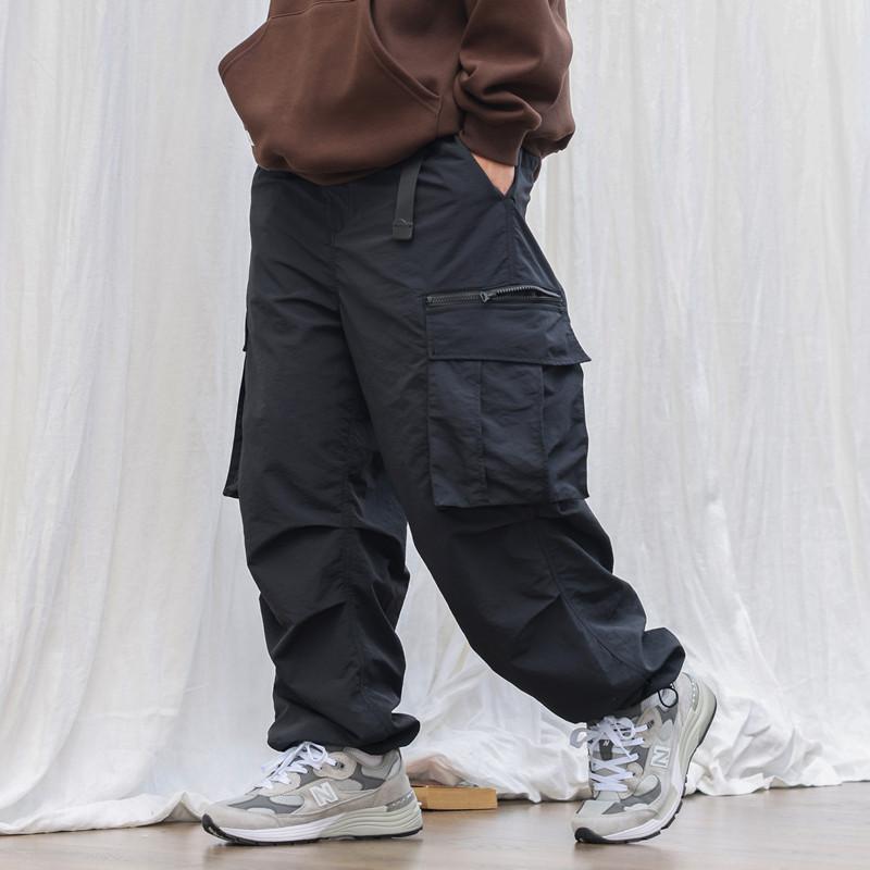 メンズ ファッション 服 男性用 シンプル かっこいい 大人 春コーデ 撥水加工 マルチポケット カーゴ パンツ アウトドア 機能的 ゆったり ストレート レッグ カジュアル パンツ |リコット