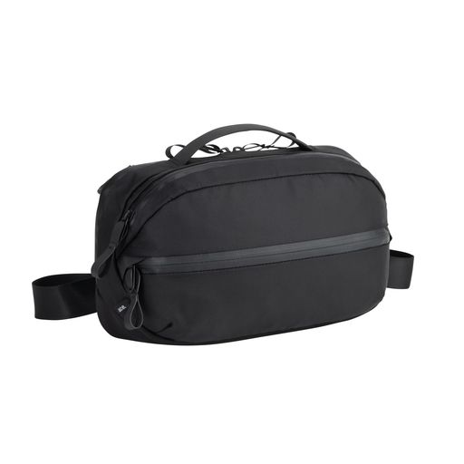 [エースジーン] ショルダーバッグ ラグマスター2 6L 耐水 10.1インチ タブレット収納 17764 ブラック｜りあんの通販