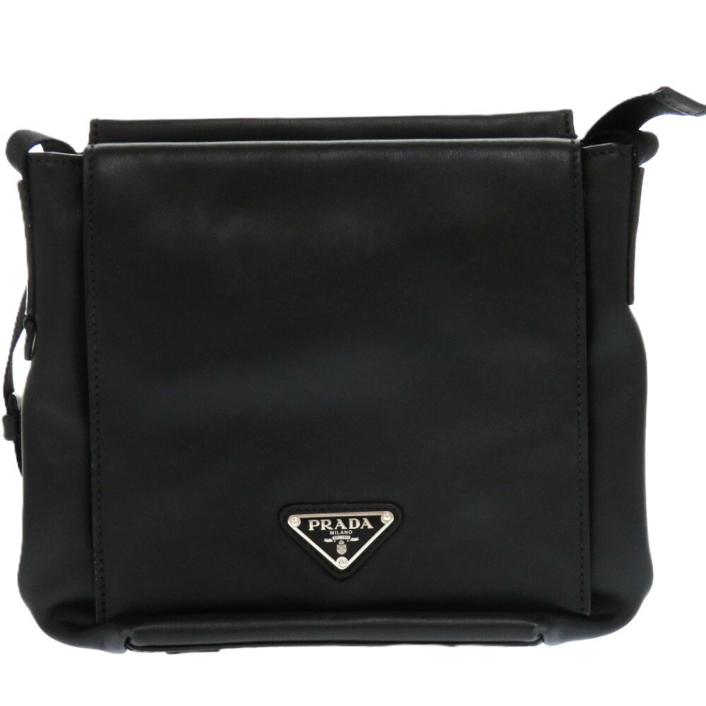 希少✨　プラダ　メッセンジャーバッグ Prada ロゴプレート メッセンジャーバッグ | ブラック | FARFETCH JP