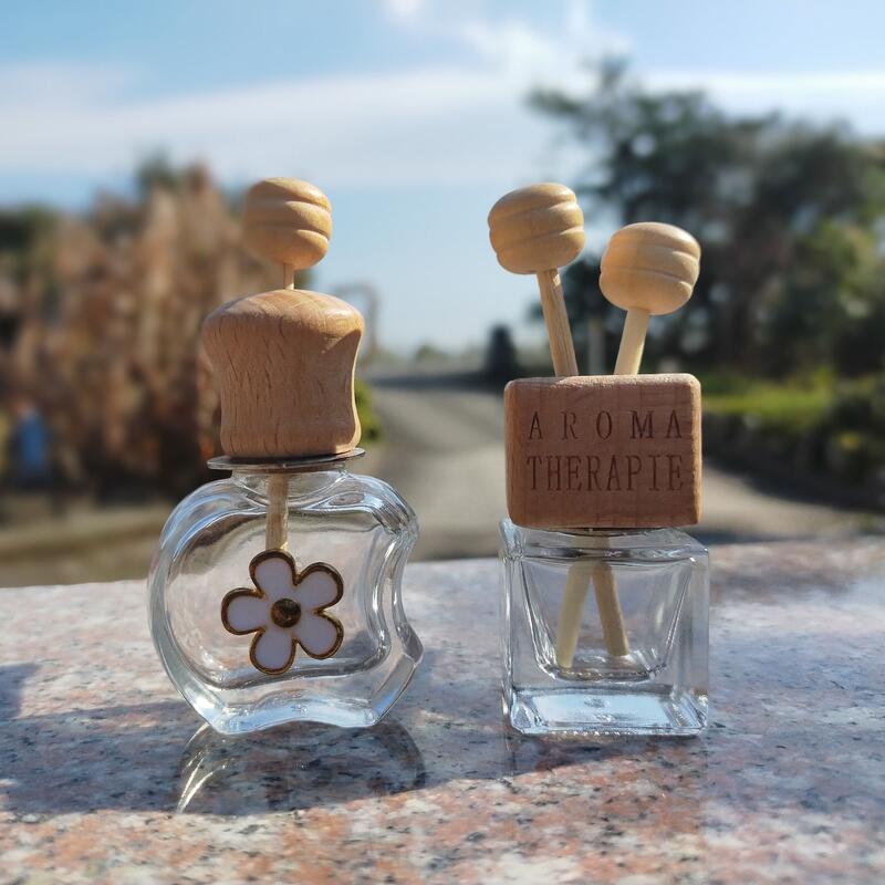 車用芳香剤の瓶 容器 選べる５個セット 5ml 7ml程度 新品未使用 車 芳香剤 精油 エアコン ガラス瓶 クリップ エアコン送風口 ガラス エッセンシャルオイル