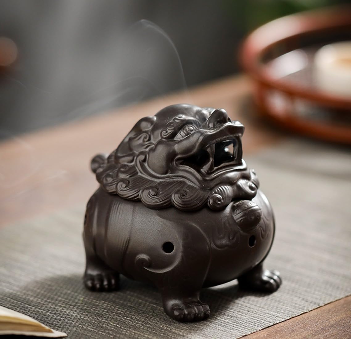 香炉 仏壇用 神獣・朋猊 仏壇用香炉 香炉皿 渦巻形線香 百獣の王香炉 ミニ仏壇 分かりやすい お香置き 心を落ち着かせてくれる 室内装飾香炉 和風 書房 思いいれる 御休み 線香皿 インセンスホルダー 癒やし 伸び伸びする 色差し (10.8*10.5糎, 百獣の王香炉)