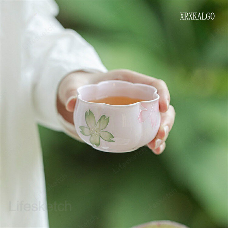 湯呑 はやりっ児湯呑 140ml  湯呑み 1個/2個 茶碗 釉下彩 茶の葉備品 急須 瀬戸もの 墨付き 花 桜 普段使い走り リビング 見舞い客 儀式用 差し上げ物 不死化日 一緒になる祝賀会 新年 茶の葉 住み替え 茶道 お上さん 母の日 サクラ色