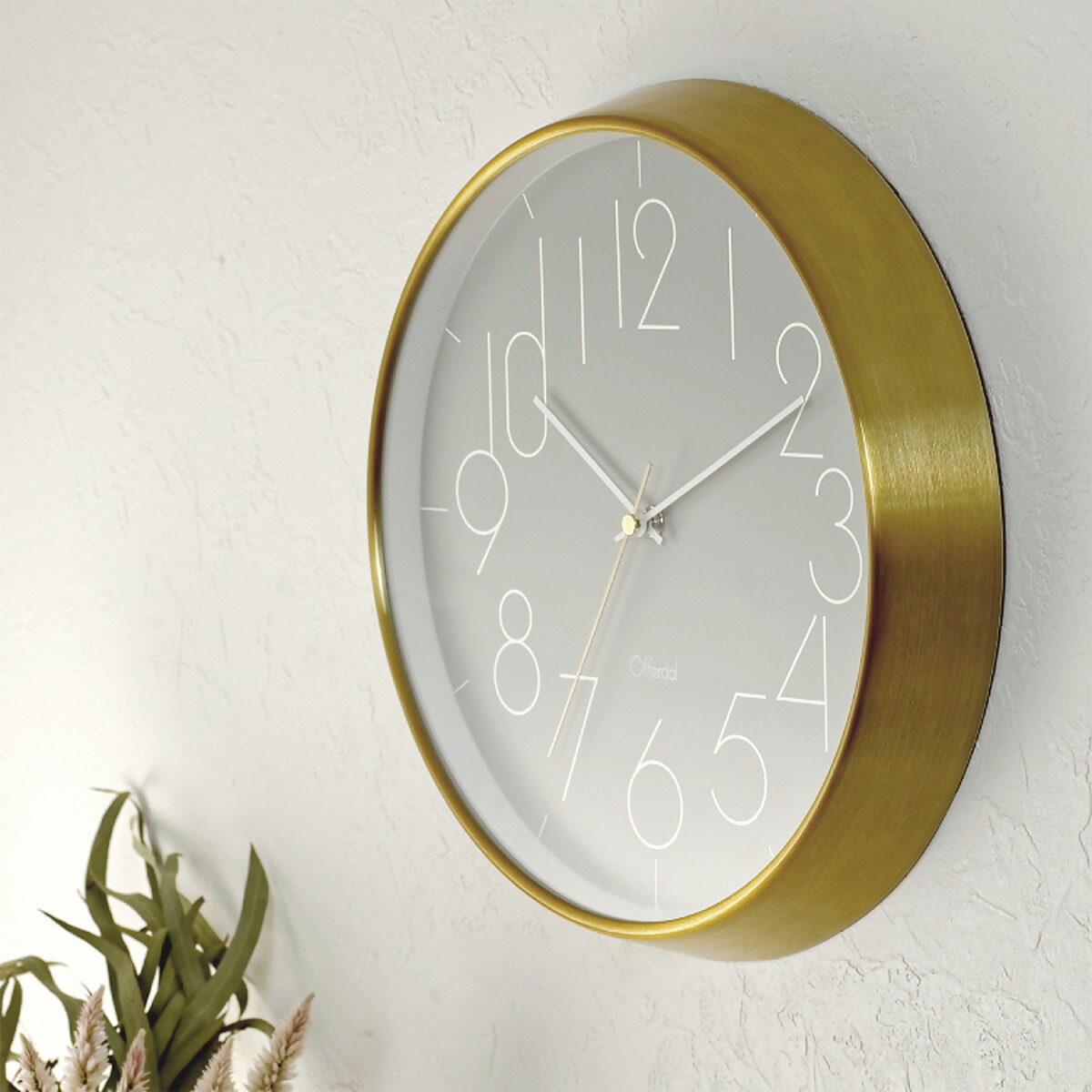 電波式 かわいい 電波時計 インターフォルム 掛時計 壁掛け時計 ウォールクロック ステップムーブメント アナログ おしゃれ 時計 壁掛け 北欧 電波時計 電波 北欧 掛け時計 フィロマ Fylloma Cl 4058 モダン エレガント ゴールド リビング ダイニング かわいい 見やすい