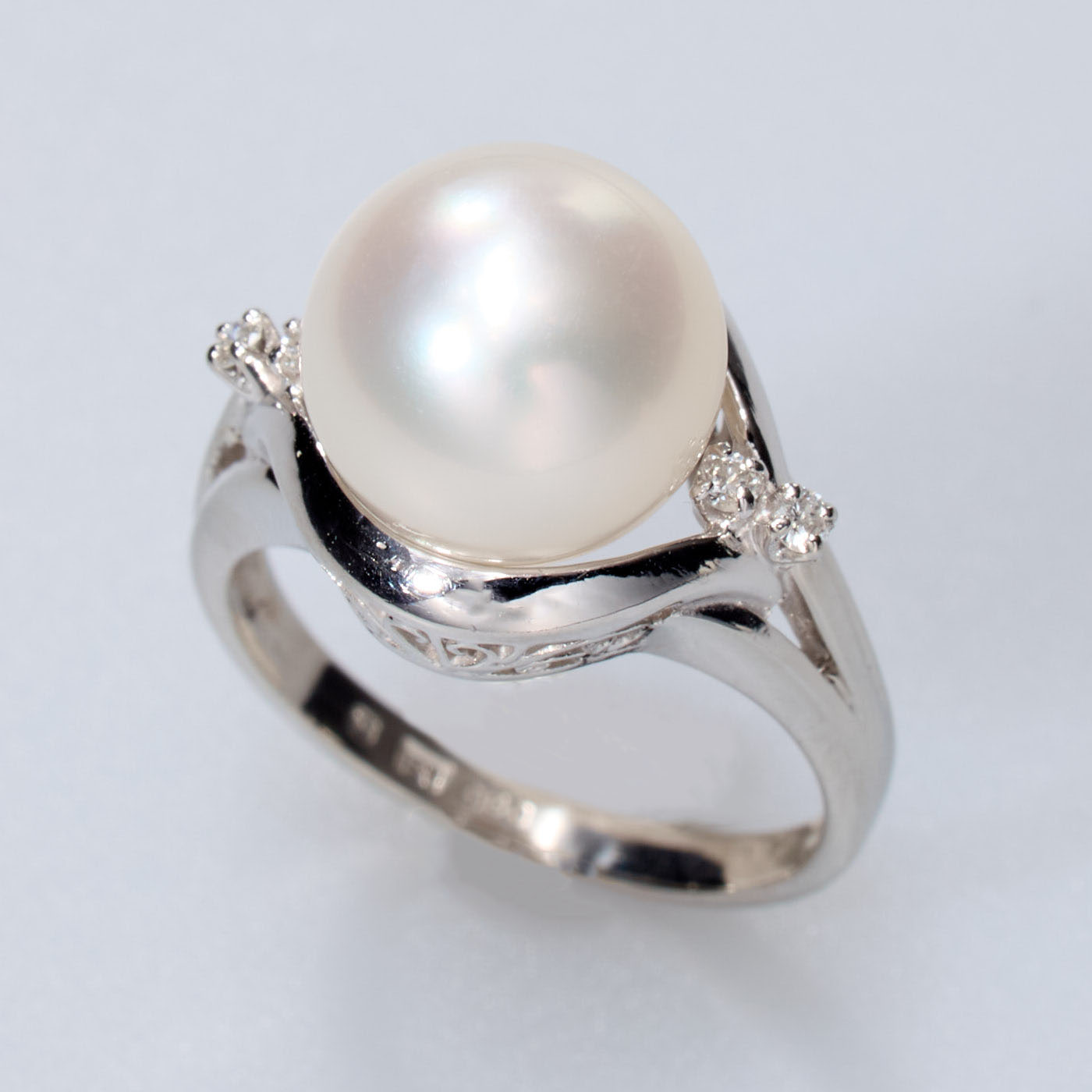 楽天市場】ミキモト MIKIMOTO pt950 プラチナ 8mm 珠 パール 真珠 付